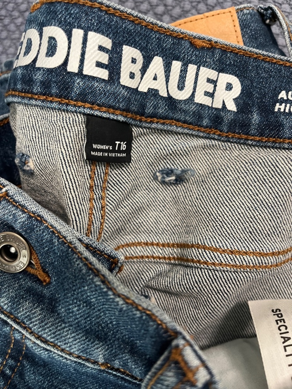 Eddie Bauer authentic Voyager every day, easy crop high rise jeans NEW NWT - Picture 9 of 10